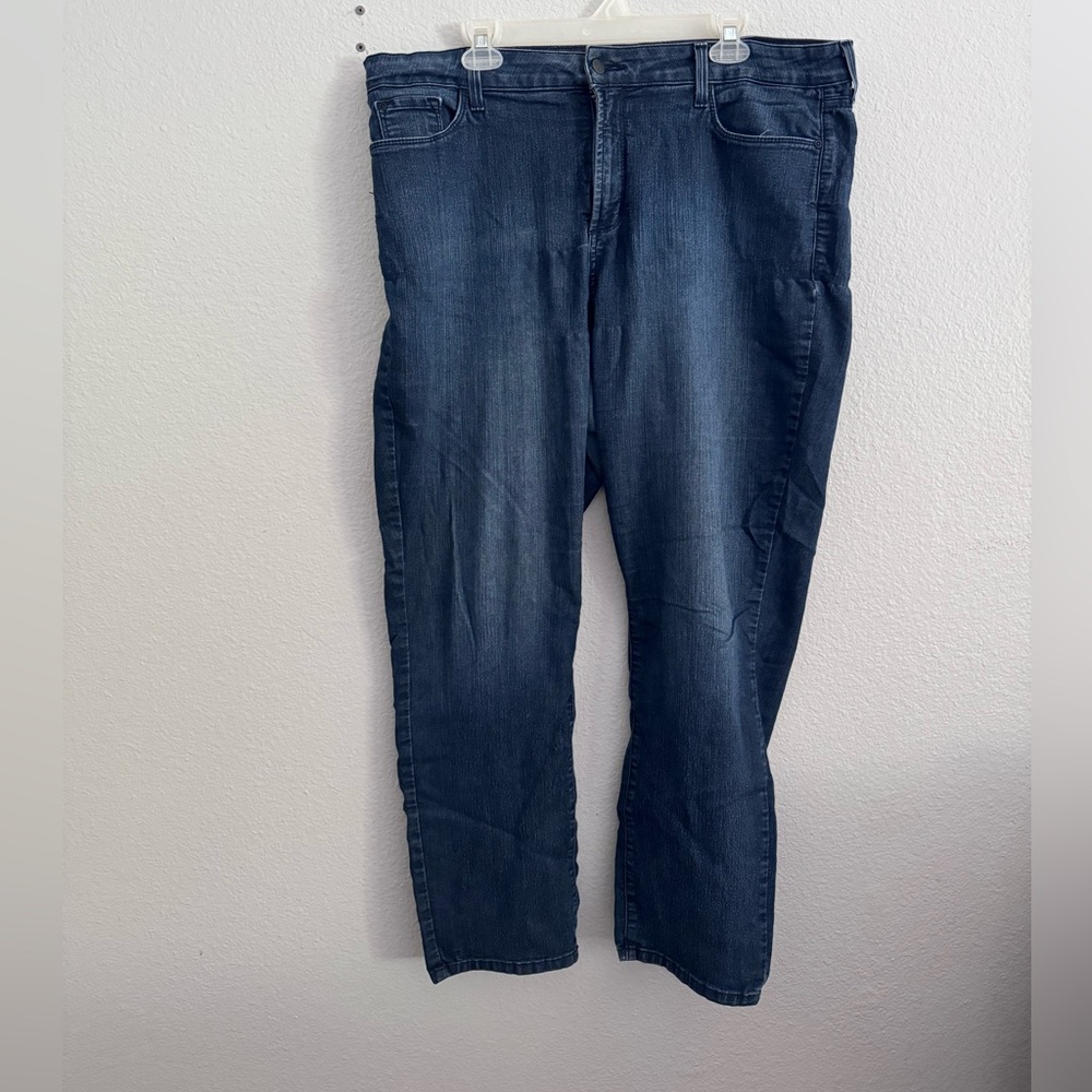 NYDJ straight leg jeans, embellishing on back pockets, 18W